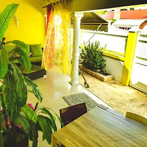  Hostal Butterfly